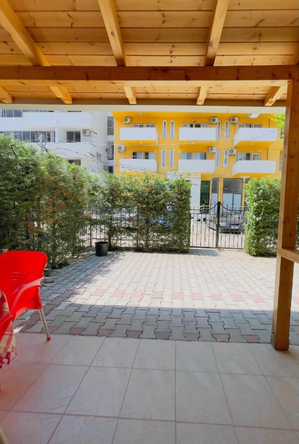 Beach Apartaments Дуррес Экстерьер фото